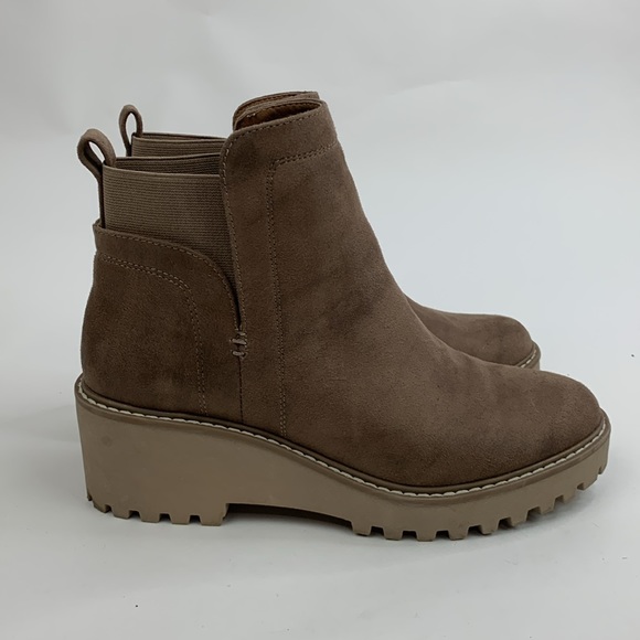 DOLCE VITA Rielle Suede leather Boots Tan Size 8.5 Wedge Pull on Booties - Picture 14 of 15